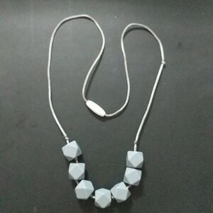 Lollipops & More Kola Cubes Grey Teething Nursing Silicone Necklace